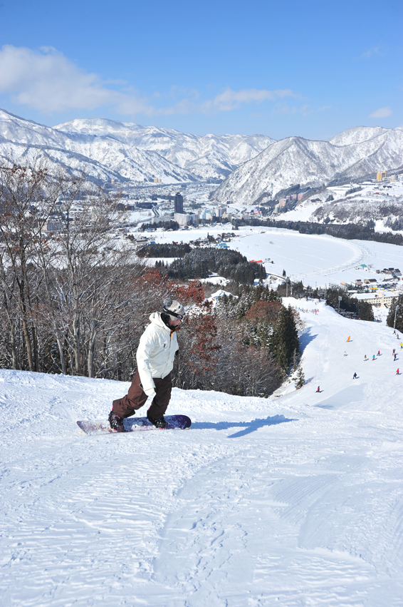 Yuzawa Park Ski Resort